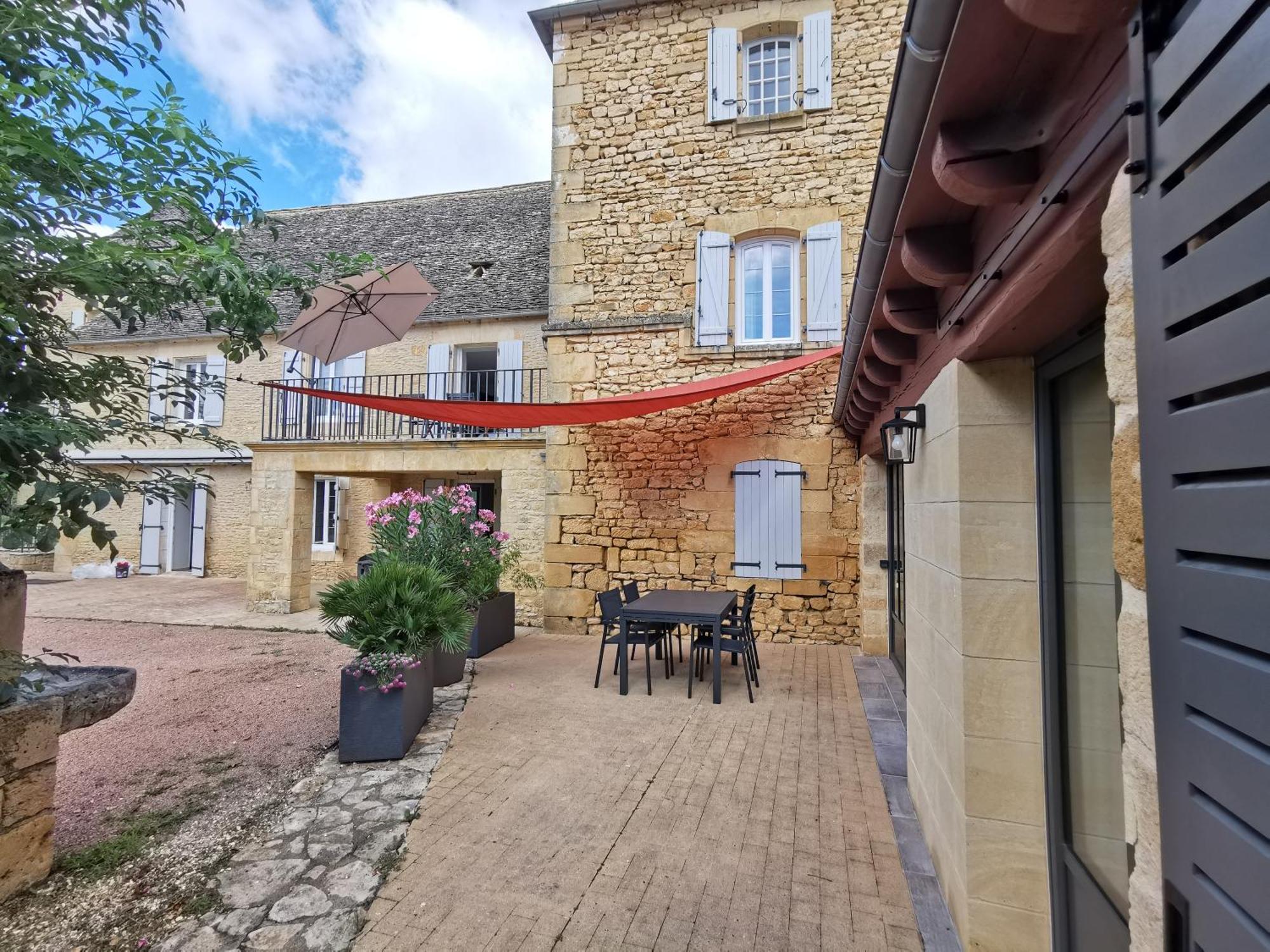 Domaine Jolidetour Climatise, Piscine Et Tennis Prives Hotell Saint-Crépin-et-Carlucet Exteriör bild