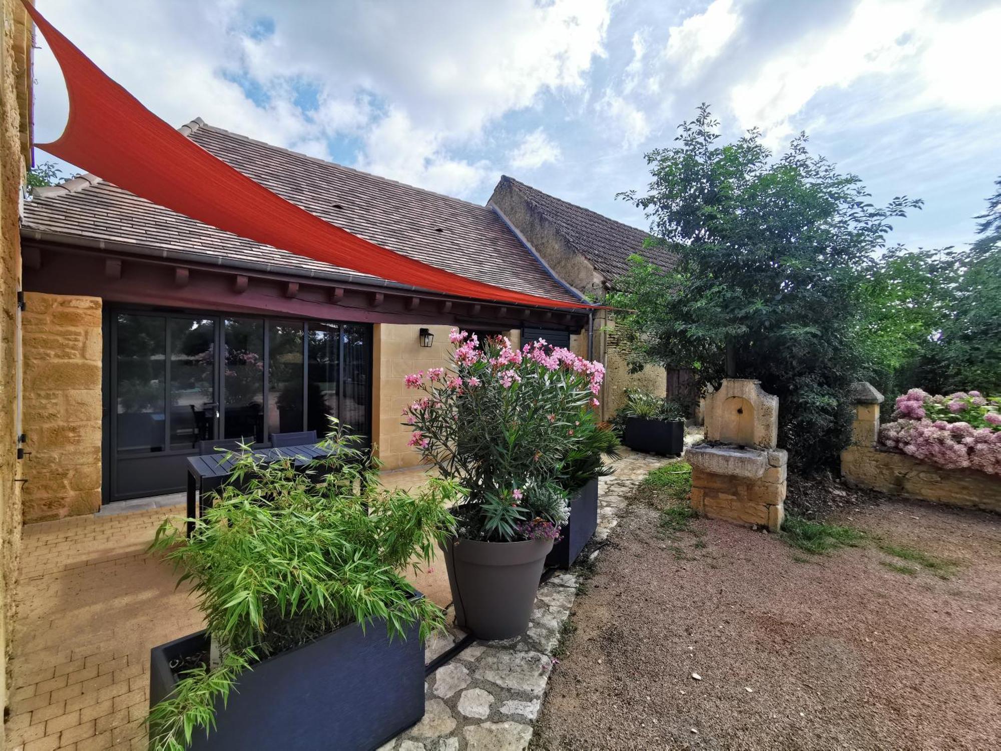 Domaine Jolidetour Climatise, Piscine Et Tennis Prives Hotell Saint-Crépin-et-Carlucet Exteriör bild