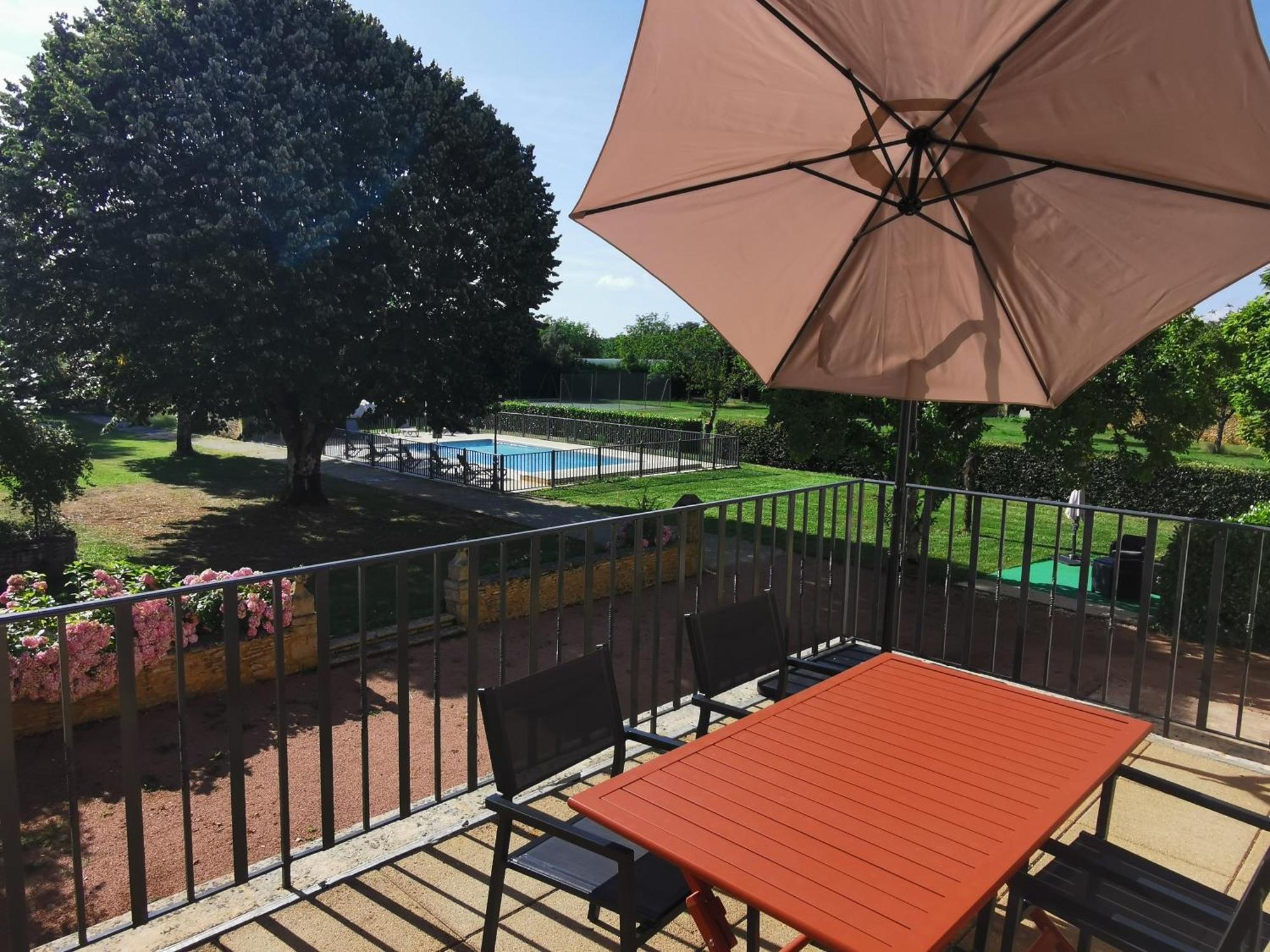 Domaine Jolidetour Climatise, Piscine Et Tennis Prives Hotell Saint-Crépin-et-Carlucet Exteriör bild