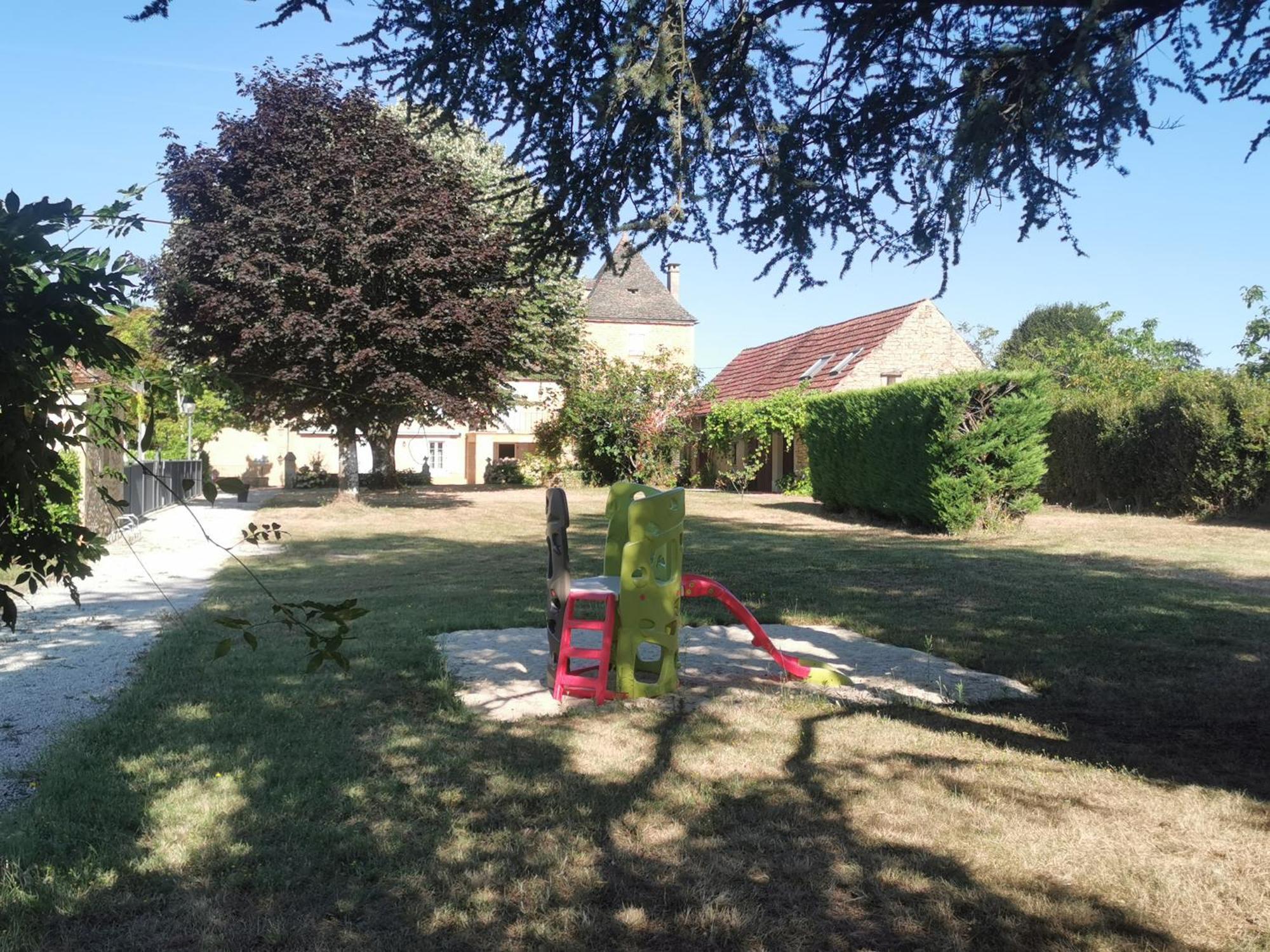 Domaine Jolidetour Climatise, Piscine Et Tennis Prives Hotell Saint-Crépin-et-Carlucet Exteriör bild